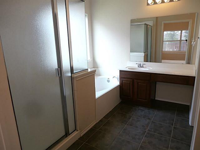 Building Photo - 9841 Wild Ginger Dr