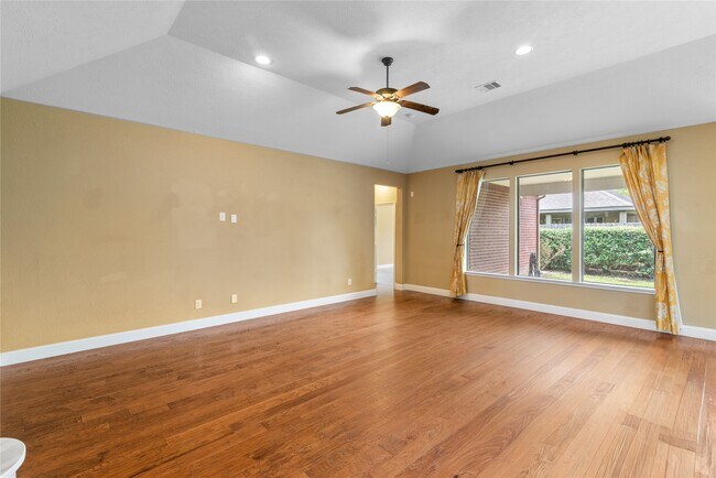 Building Photo - 11119 Hayden Falls Dr
