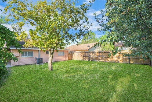 Building Photo - 19214 Cypress River Dr