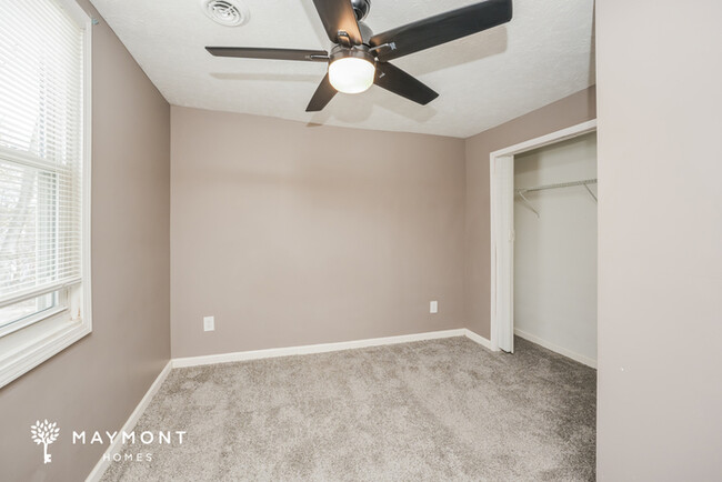 Building Photo - Charming Lorain Home