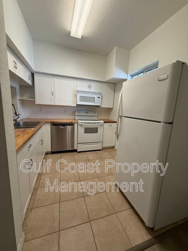 Building Photo - 8416 Bernwood Cove Loop