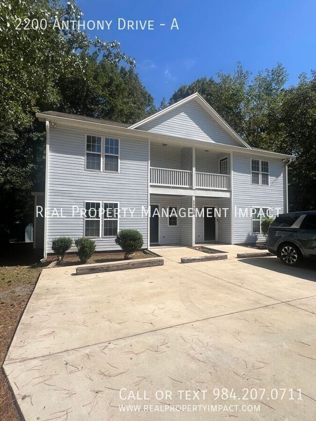 Building Photo - 2200 Anthony Dr