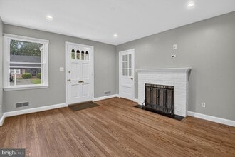 Building Photo - 9315 Linden Ave