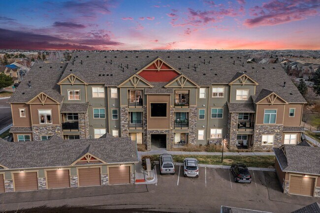 Building Photo - Ground Level Condo - 2 Bedrom 2 Bathroom in Chatfield Bluffs