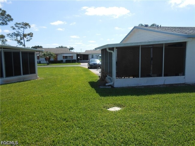 Building Photo - 6 Aztec Lily Ln