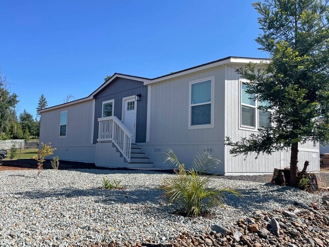 Building Photo - 5427 Edgewood Ln