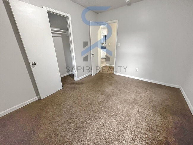 Building Photo - 6224 Wellington Dr