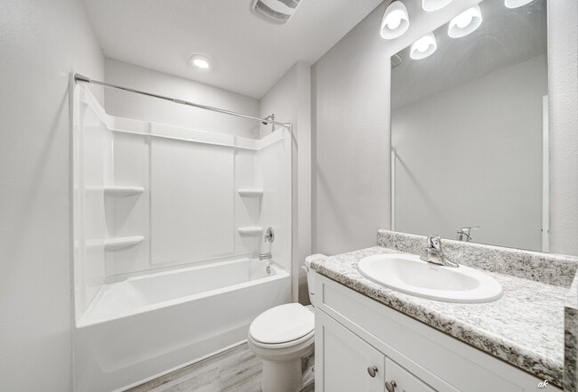 Building Photo - 5028 Rivergrass Dr