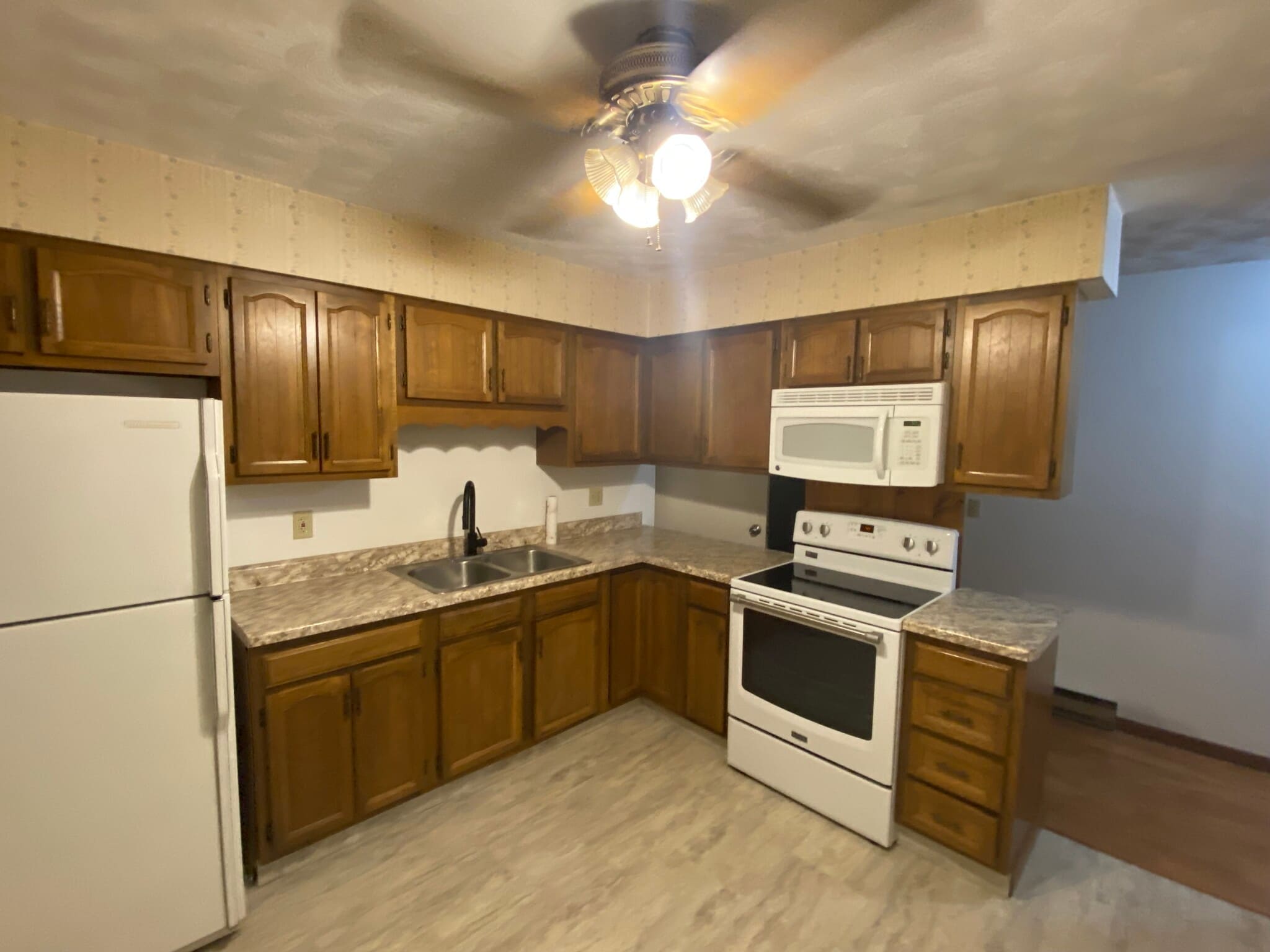 Kitchen - 103 S Spring St