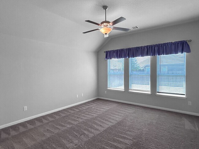 Building Photo - Contemporary 3-Bedroom Near Randolph AFB