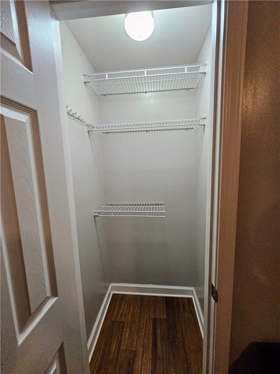 Building Photo - 2100 Bennington Ct