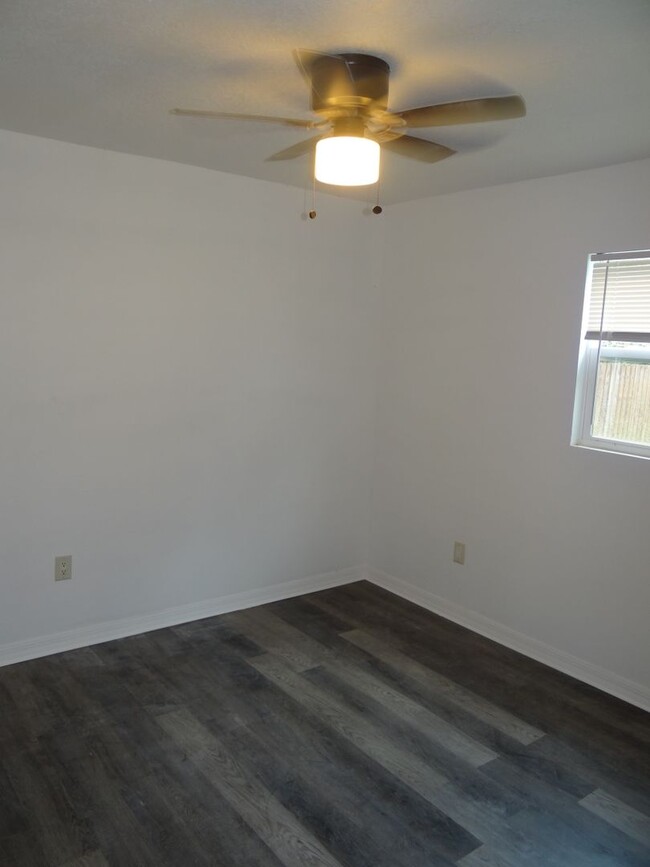 Building Photo - Brand new 2/1 rental - Price reduced