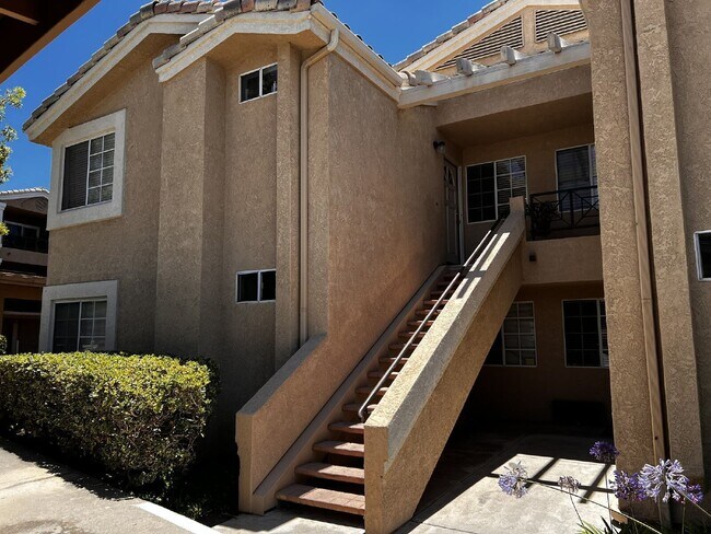 Building Photo - 6991 Ballena Way