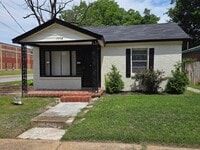 Building Photo - 1558 Tayner St