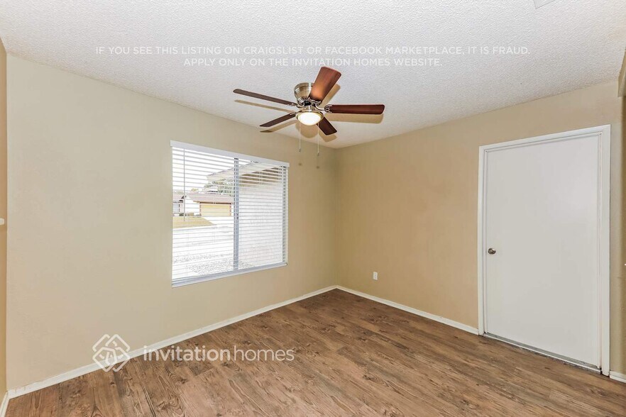 Building Photo - 5651 Louise St