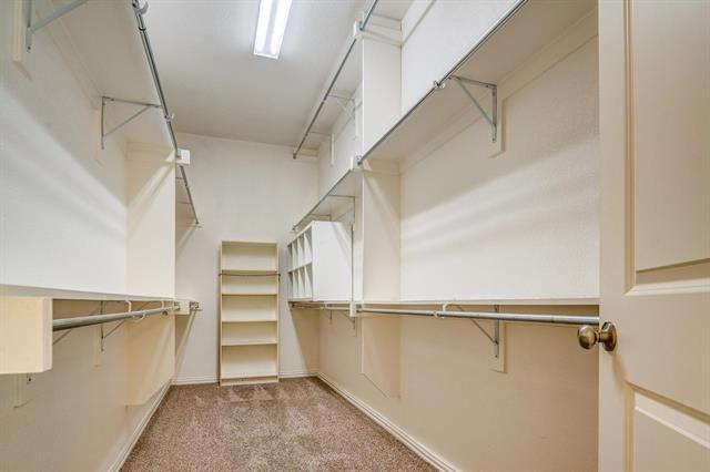 Building Photo - 10841 Leesa Dr