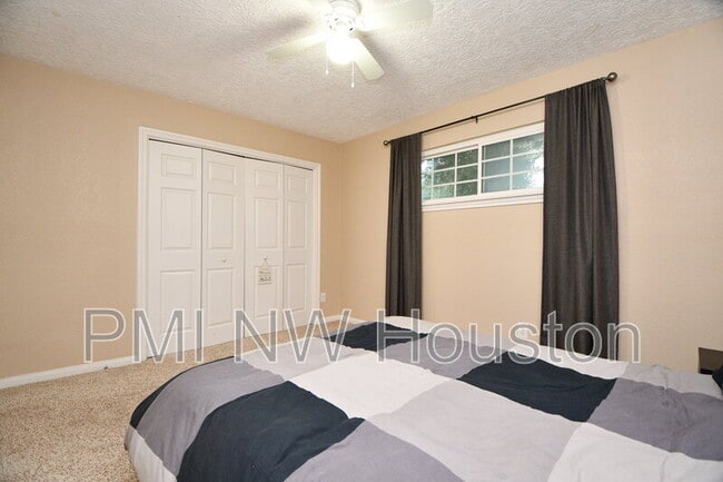 Building Photo - 3410 Plum Brook Ln