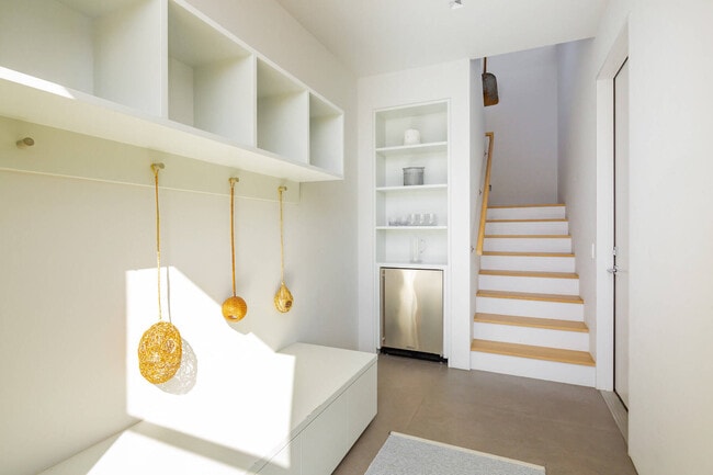 Building Photo - 232 Mitchell Ln