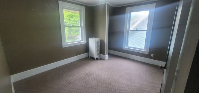 Building Photo - Duluth, MN - 4 bed - 2 bath - Single Famil...