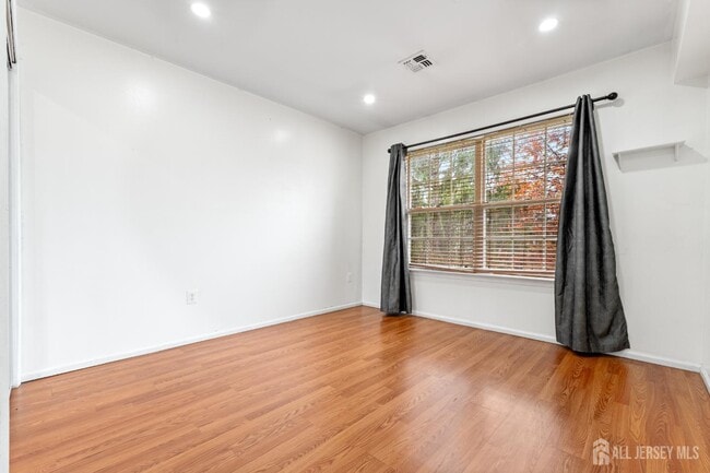 Building Photo - 155 Salem Rd