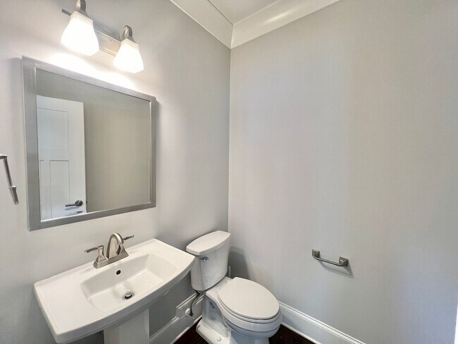 Building Photo - Exceptional 3BD, 2.5BA Downtown Raleigh House with Large Fenced Backyard