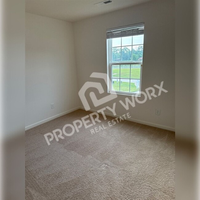 Building Photo - 3 Bedroom Home, Rocky Mount