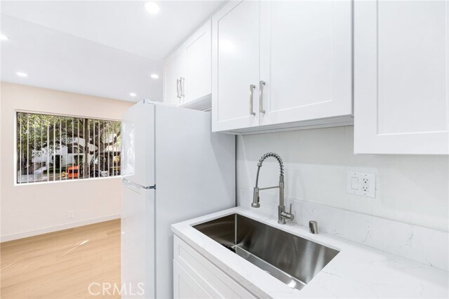 Building Photo - 333 Riverdale Dr