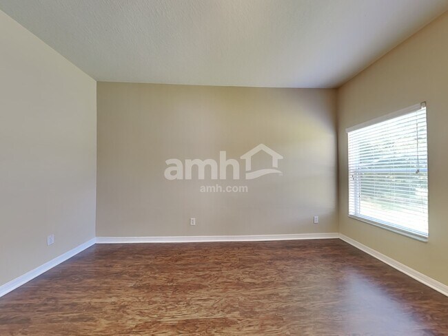 Building Photo - 1216 Maplebrook Dr