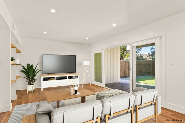 Building Photo - Freshly Remodeled Home Near Lake Murray & Mission Trails