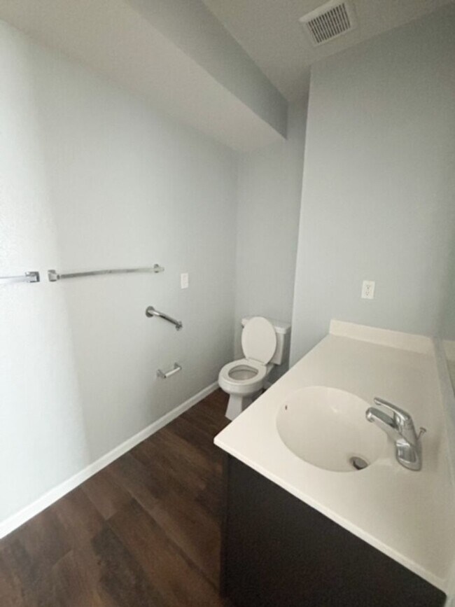 Building Photo - Italian Estates Property Management