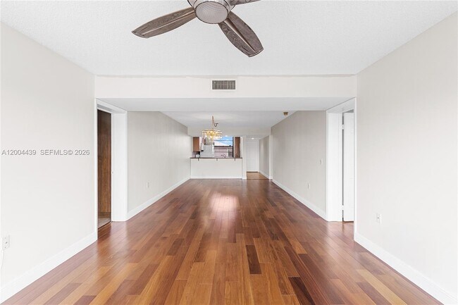 Building Photo - 1524 Whitehall Dr