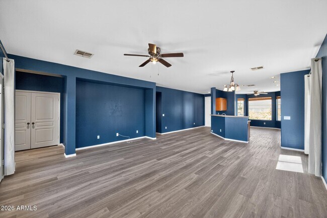 Building Photo - 38248 W Santa Clara Ave