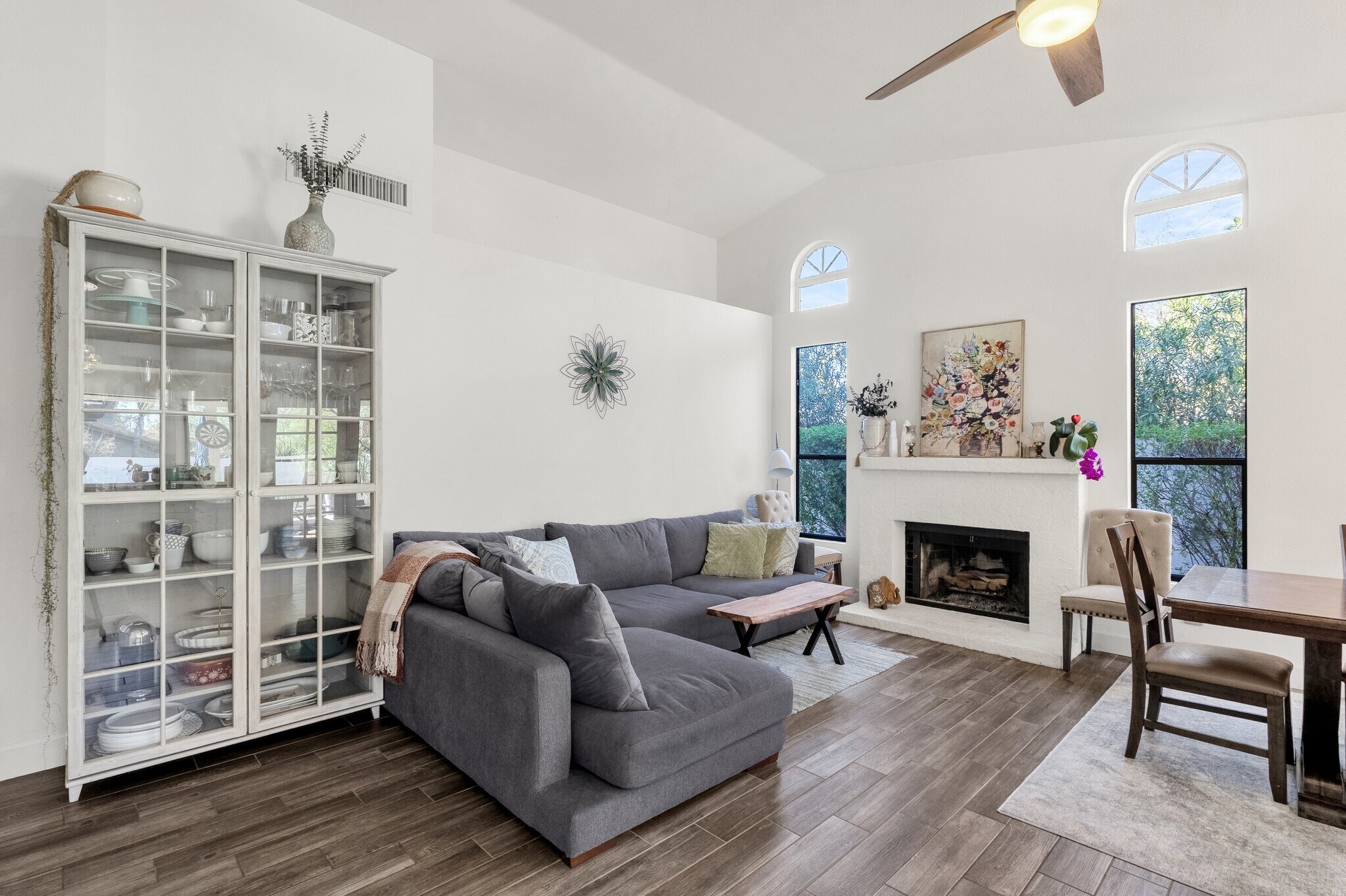 Building Photo - 5015 E Karen Dr