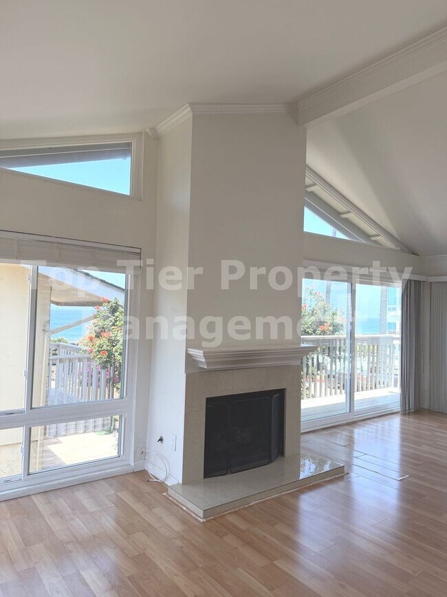 Building Photo - ***Beautiful Oceanfront 3 bed, 2 bath, 2,076 sqft House in Carlsbad Village - Available 06/15***