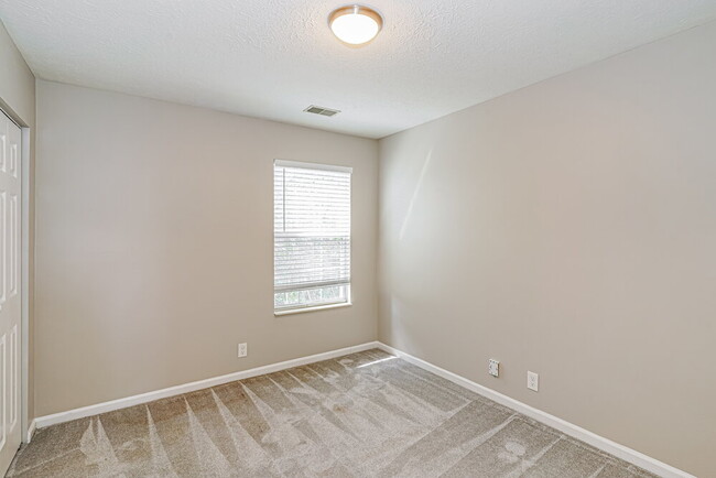 Building Photo - 379 Dorr Dr