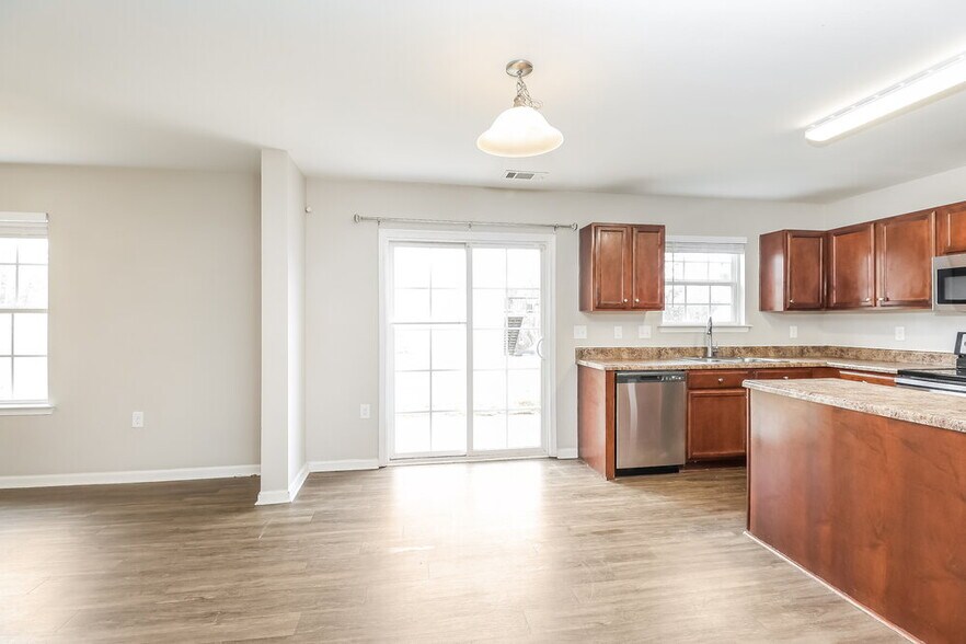 Building Photo - 2836 Westbury Ct