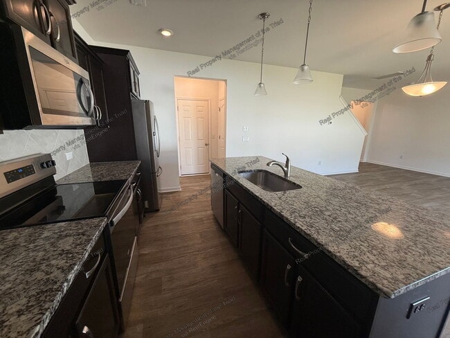 Building Photo - 5116 Reedy Creek Farm Cir