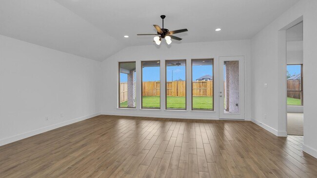 Building Photo - 1411 Crst Dl Ln