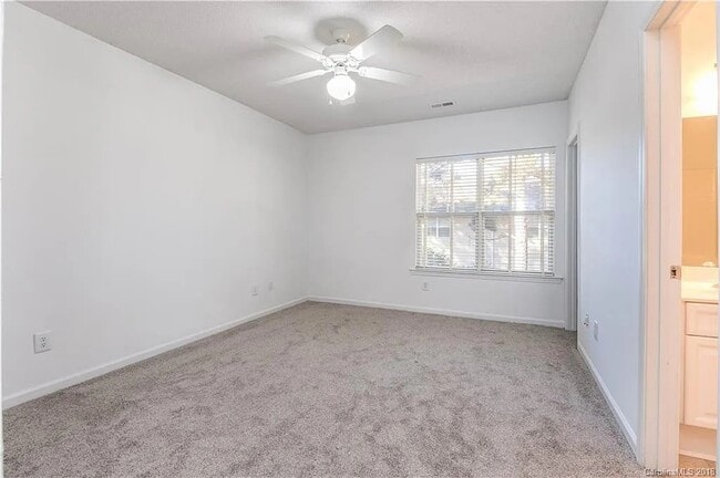 Building Photo - 3715 Melrose Cottage Dr