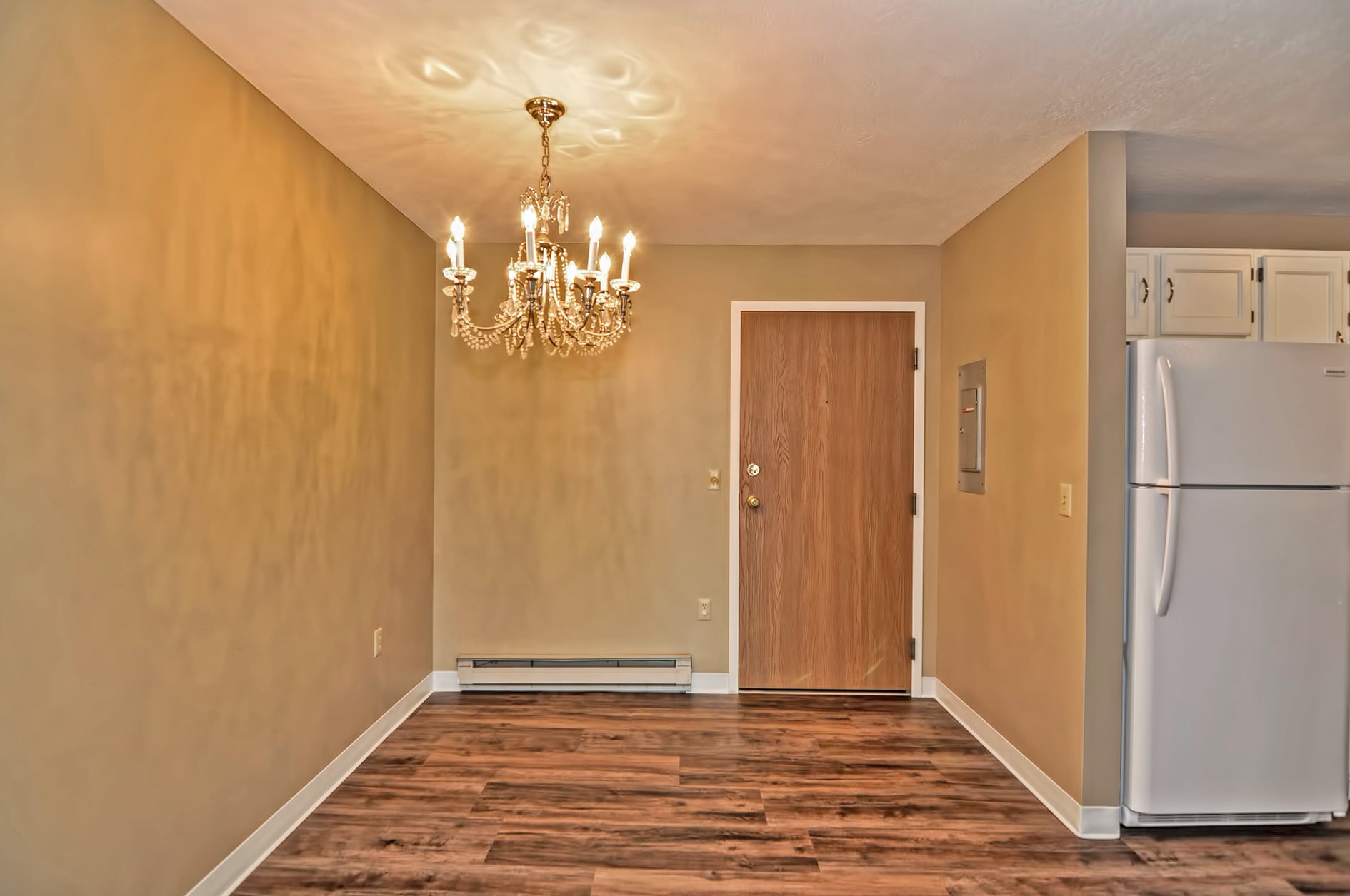 Building Photo - 1 Bristol Court Unit 3