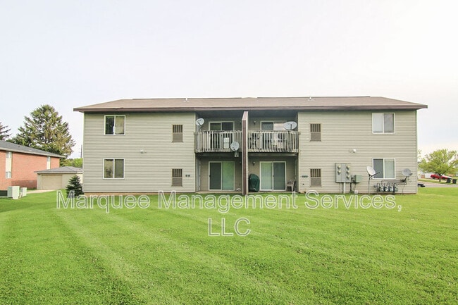 Building Photo - 112 Talon Pl