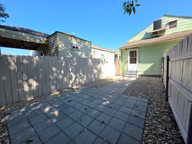 Building Photo - 2534 Cleveland Ave