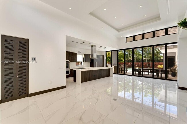 Building Photo - 15315 SW 84th Ave