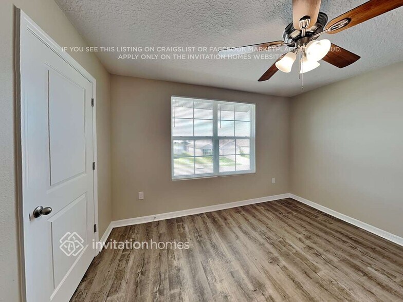 Building Photo - 10312 Charlotte Dr.