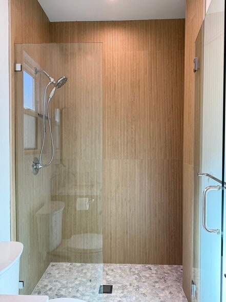 Building Photo - 6641 Glade Ave