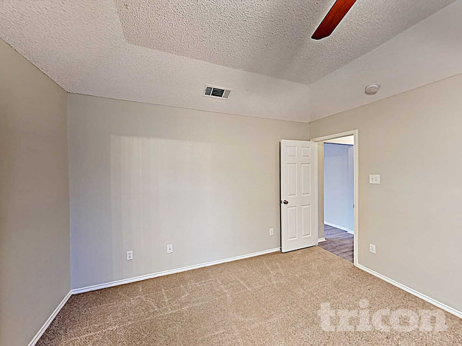 Building Photo - 206 Briarglen Dr