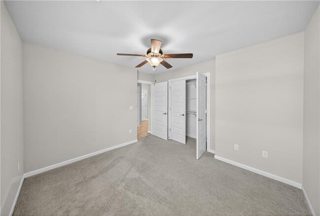 Building Photo - 440 Willow Dr