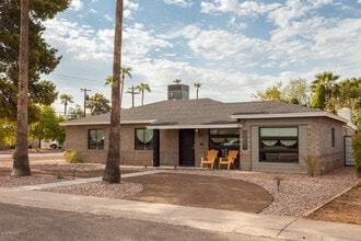 Building Photo - 2545 E Turney Ave
