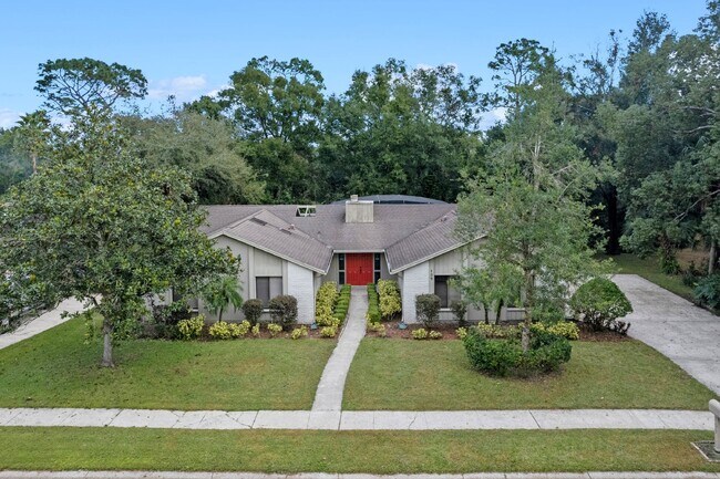 Building Photo - Charming 4-Bedroom Home with Pool on Large Lot in Longwood!