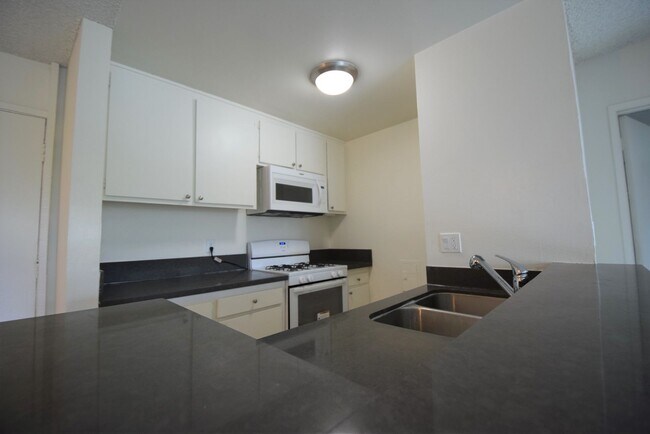 Building Photo - 7350 Kester Ave